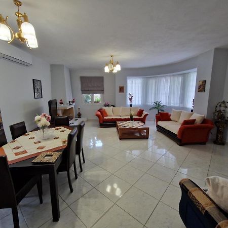 Apartament Lirika'S Airport House Artemida  Zewnętrze zdjęcie